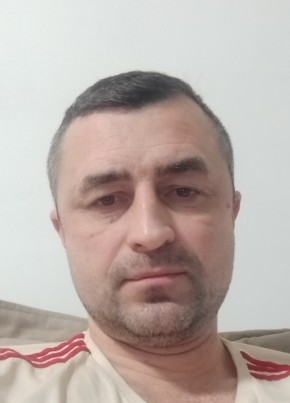 Андрей из Саратова 48 лет