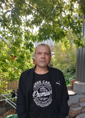Денис из Новосибирска 49 лет