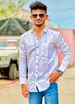 Mayur, 21, India, Mumbai