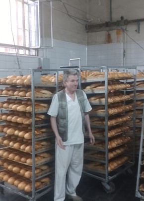 Олег из Сергиев Посада 60 лет