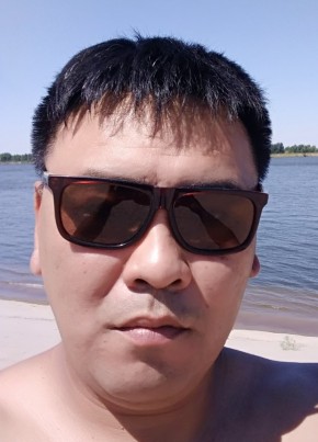 Влад, 40, Россия, Элиста