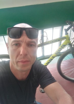 Анатолій , 39, Україна, Коростишів
