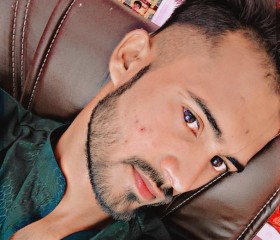 Dhruv Tamori, 20, Bari
