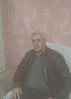 Eloi из Concórdia 49 лет