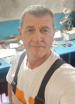 Павел из Волгограда 55 лет