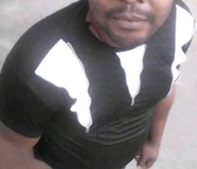 Michel, 42, Douala