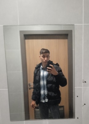 Ahmet из Gaziantep 20 лет