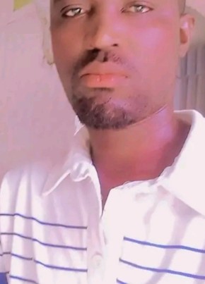 Bee, 33, Angola, Luanda