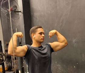 Jhon, 20, Seropedica