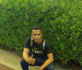 طارق منتصر, 27, Isna