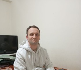 Geugenis, 31, Athens