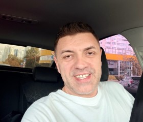 Dmitriy, 40, Berlin