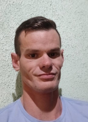 Jonas из Porto Alegre 24 года