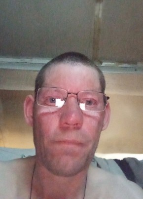 Vitya, 40, Russia, Igra