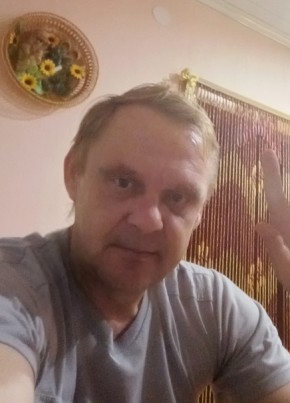 Денис из Коврова 44 года