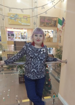 Елена, 37, Россия, Нижневартовск