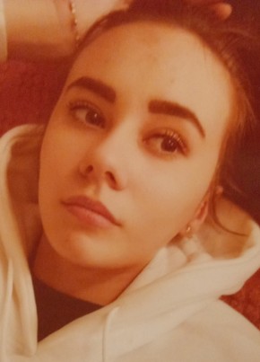 Маша из Астрахани 18 лет
