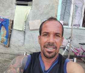 George, 20, Nova Iguacu