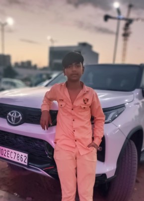 Utsav, 18, India, Ahmedabad
