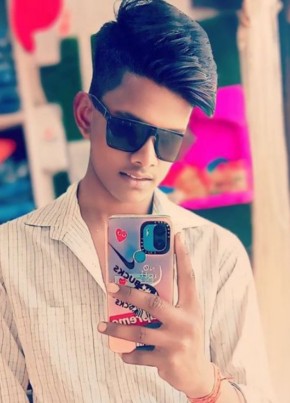 Dadan paswan, 19, India, Patna