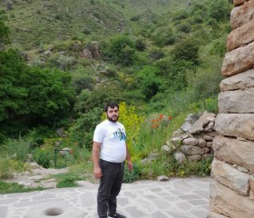 Jigo, 30, Yerevan