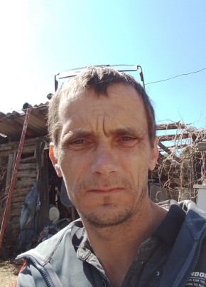 Алексей Губанов из Свободныя 44 года