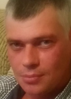 Юрий из Саратова 46 лет