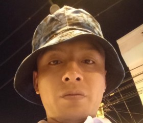 Warner el poétic, 33, Guayaquil