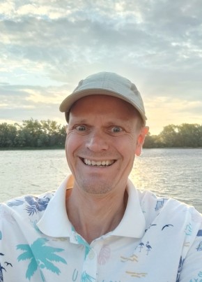 Дмитрий из Саратова 55 лет