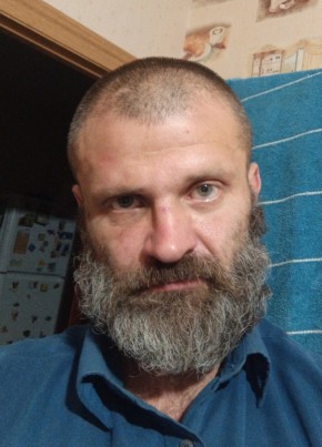 Максим из Санкт-Петербурга 44 года