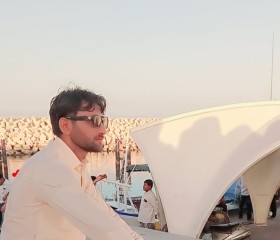 Unknown, 26, Muscat