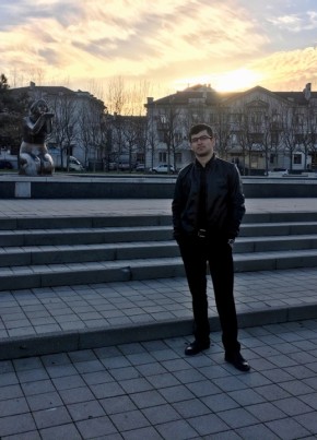 Артем, 28, Россия, Новороссийск
