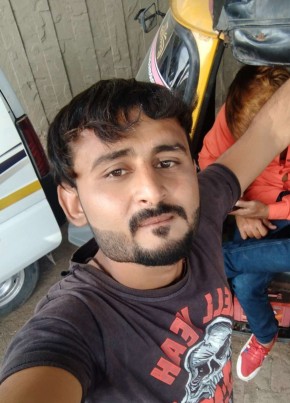 Aslambhai Juma, 30, India, Ahmedabad