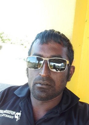 Neel, 31, Fiji, Suva