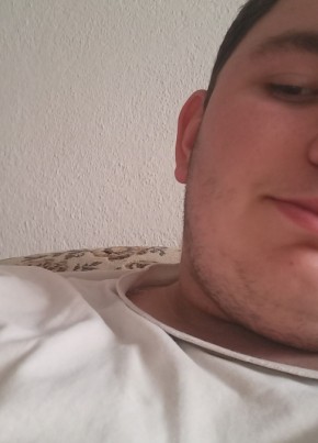 Ismet, 19, Bosna i Hercegovina, Doboj