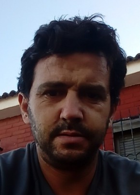 Carlos, 30, Estado Español, La Villa y Corte de Madrid