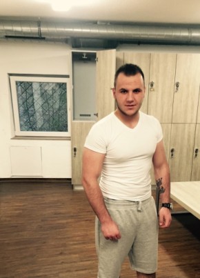 Iulian In, 27, Bundesrepublik Deutschland, Gummersbach