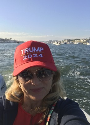 Bella, 59, United States of America, Newport Beach
