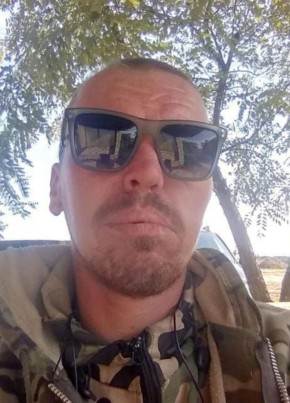Артём из Кетченеры 34 года