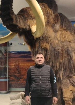Максим из Калги 40 лет
