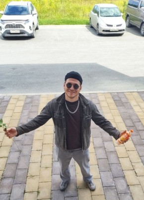 Артём из Корсакова 24 года