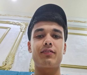 Raxmon Raxmatov, 26, Moscow
