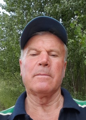 Vasile Ristea из Tătărani 69 лет