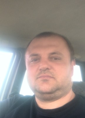 Павел из Саратова 44 года