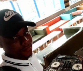 Koumado Ulrich, 30, Abomey-Calavi