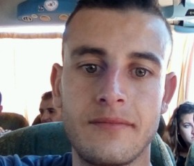 Ramdane, 36, Makouda