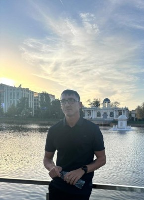 Aleksey, 37, Russia, Leninsk