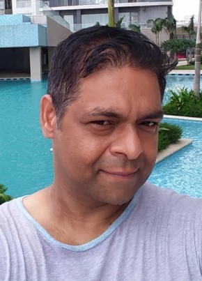 Саша, 41, India, Mysore