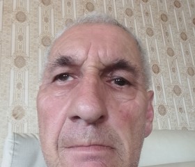 Ilfat, 60, Kazan
