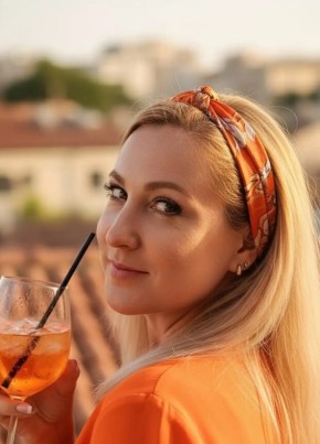 Елена из Саратова 49 лет